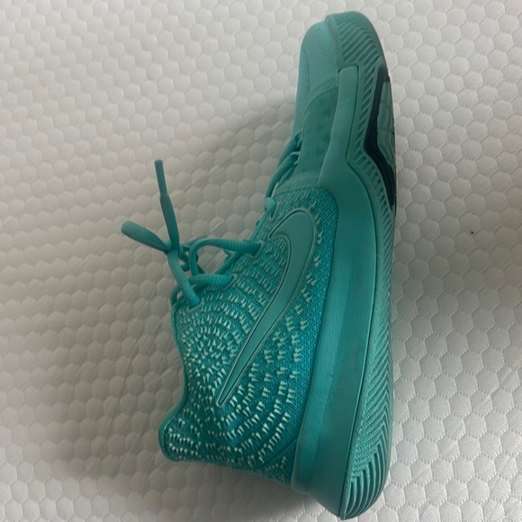 Nike Kylie 3 in Tiffany blue - Picture 3 of 5
